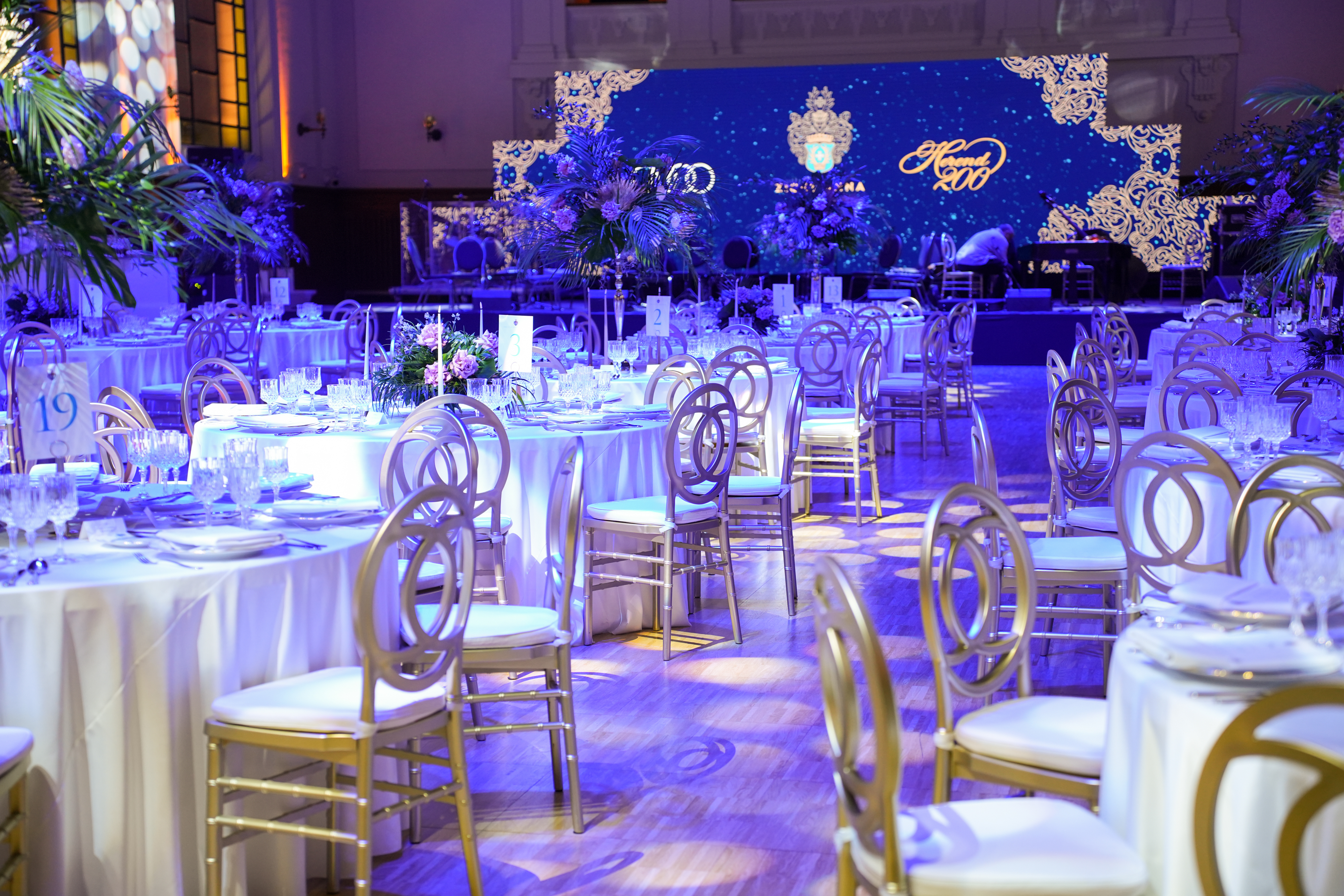 Herendi porcelán volt a teríték a Gróf Zichy Anna Jótékonysági Bálon